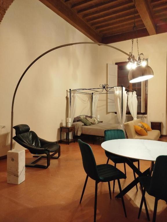 Lo Studio Nel Borgo ฟลอเรนซ์ ภายนอก รูปภาพ